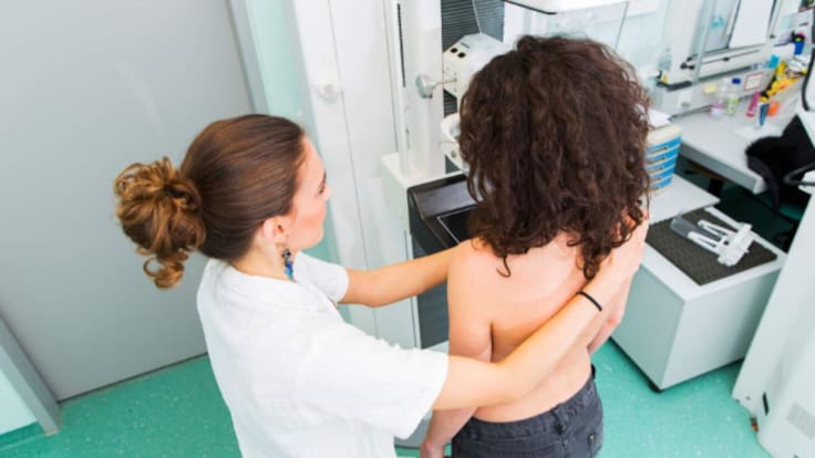 Andalucía activa el "acto único" para mujeres con alta sospecha de cáncer de mama