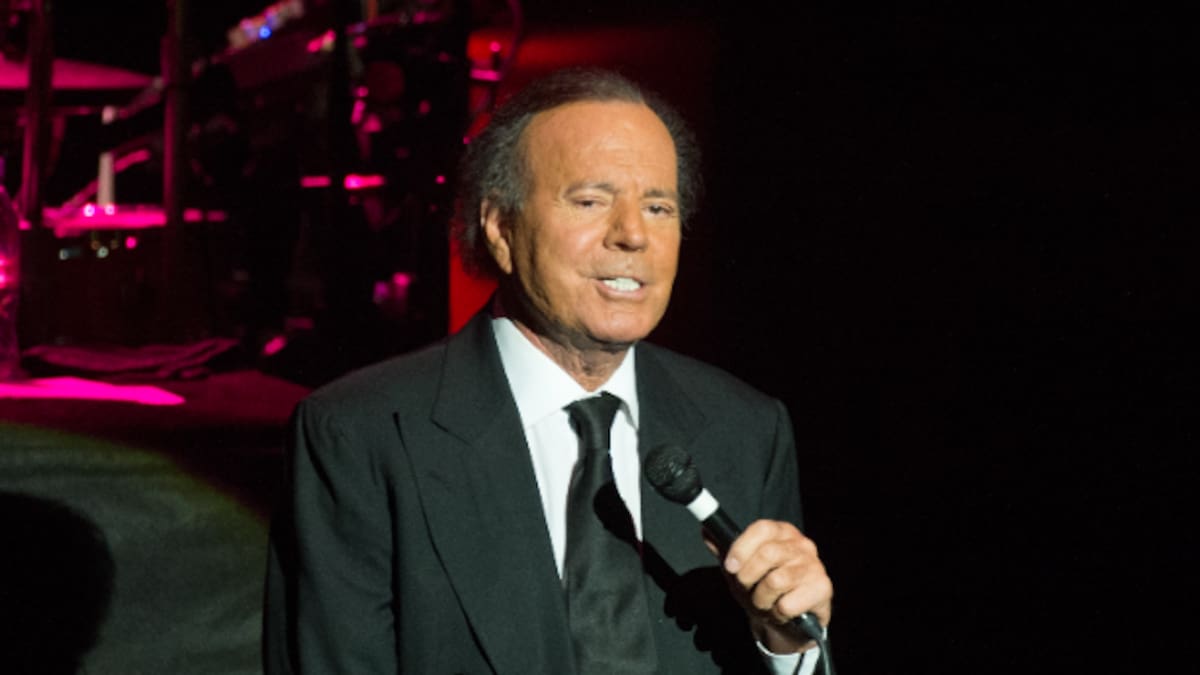 Julio Iglesias podria enfrontar-se a vint anys de presó pels abusos a dues treballadores