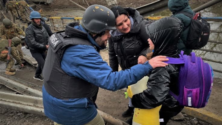 La Alhóndiga acoge la exposición “Ucrania, la guerra de los civiles”