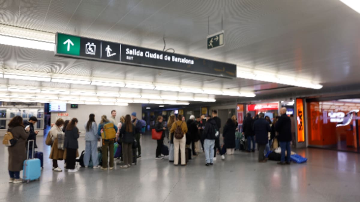 FACUA Málaga advierte a los viajeros afectados por la tragedia de Adamuz: "cuidado con los abusos y conserve todos los justificantes"