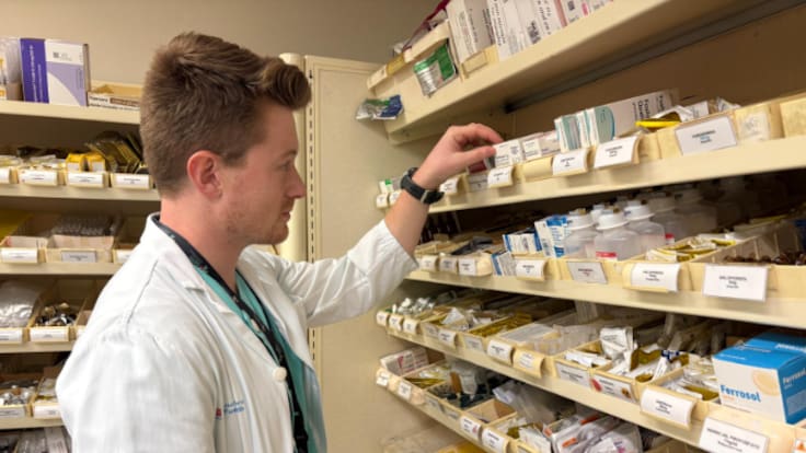 Entrevistamos a Miguel Caselles Gil, residente del servicio de Farmacia del Hospital Universitario de Fuenlabrada