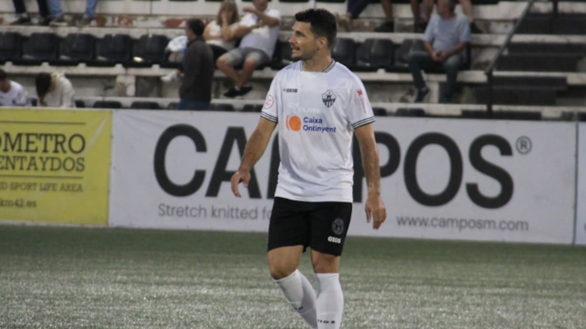 El técnico del Ontinyent 1931, Roberto Bas, valora la derrota en Torrellano y el próximo encuentro en El Clariano