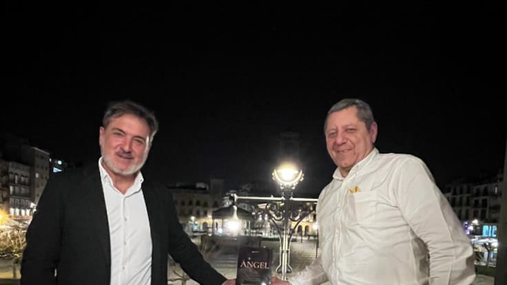 "Hablar del suicidio de mi hijo me ha ayudado a normalizarlo, sin entrar en el morbo, es la mejor manera de avanzar", la historia de Paco Carcavilla y su familia