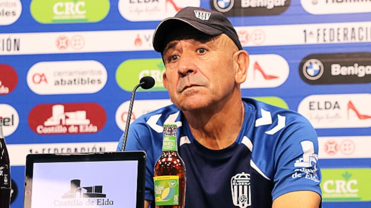 Claudio Barragán, Ent. del Eldense, antes de recibir al C. D. Teruel