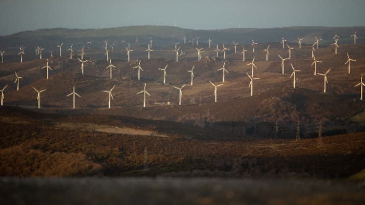 Los vecinos de Muras no volverán a pagar la factura de la luz: "Sienta un precedente para aquellos municipios donde hay parques eólicos"