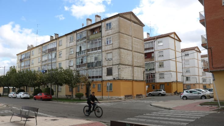 Cara a cara municipal con el ARU de Santa Catalina como argumento entre Ildefonso Sanz, portavoz del grupo municipal socialista y Ana Hervás, concejala de Urbanismo y edil de Sentir Aranda