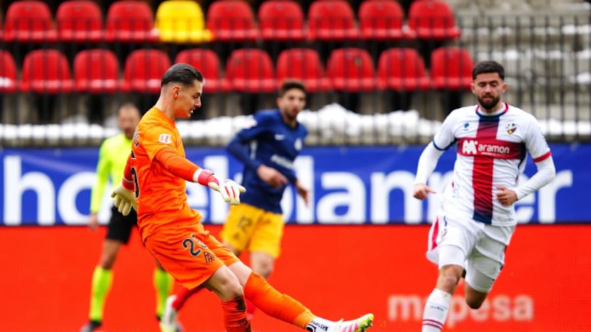 Jordi Escobar tras su debut con la SD Huesca