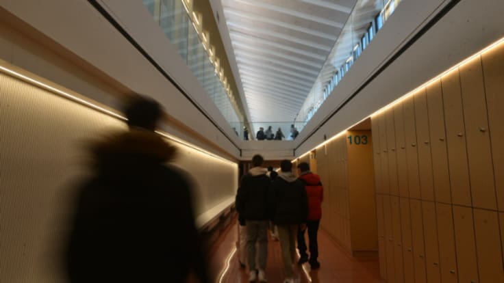 El IES Sagasta acatará la sentencia: "Las alumnas pueden venir con el velo islámico"