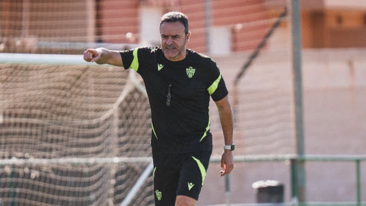 Salmerón: "El Recre tiene gran potencial para lo que queda de temporada"