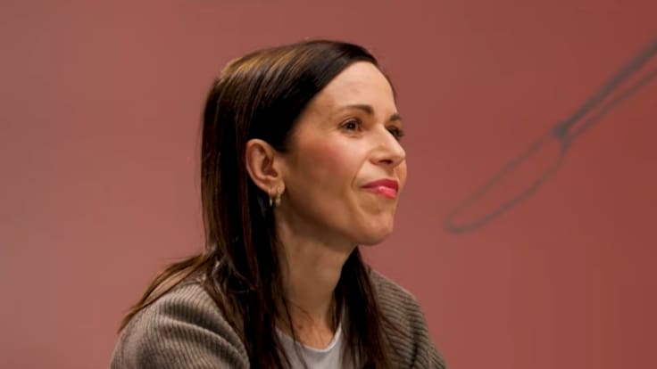 Ángeles Caballero plantea el dilema de una oyente