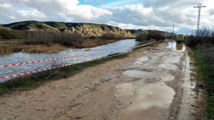 El alcalde de San Martín de la Vega, Rafael Martínez, muestra su preocupación por la posible crecida del río Jarama en dos puntos por las lluvias