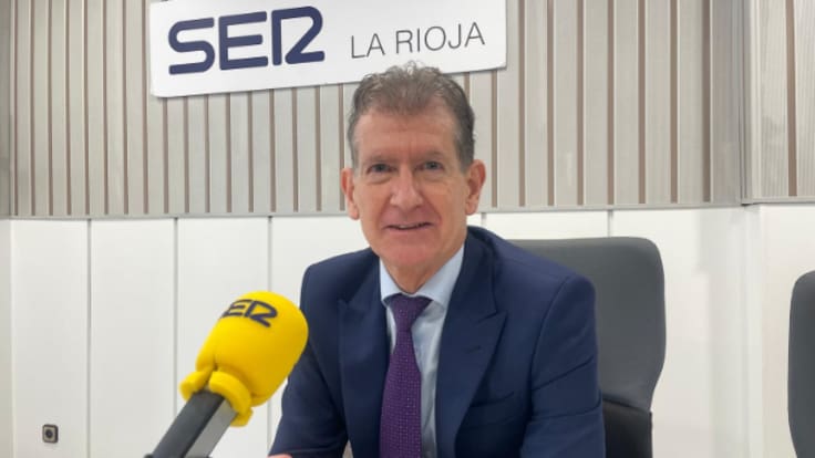 Carlos Ruiz, jefe de Neumología del SERIS: "Es un premio por la atención a los pacientes y la organización de todo el servicio"