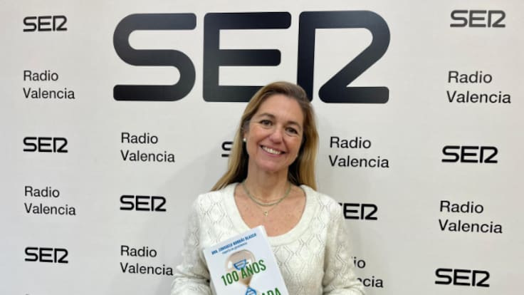 Entrevista a Consuelo Borrás, autora del libro 'Cien años no son nada'