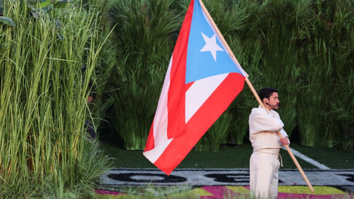 La Tertulia de Cómicos | Arturo Valls entre los arbustos de la Super Bowl de Bad Bunny