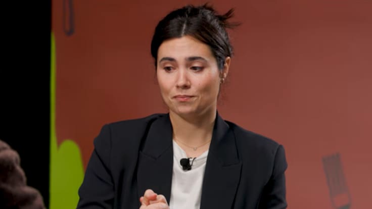 Un entierro, un vestido y una mentira que ha durado toda una vida: el dilema de Loreto Mauleón que puede obligarte a enfrentarte a ti mismo