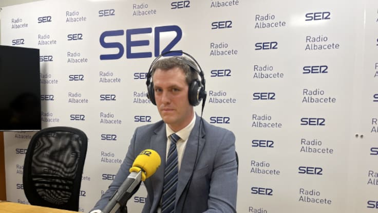 Entrevista al director del aeropuerto de Albacete, Daniel García Leis