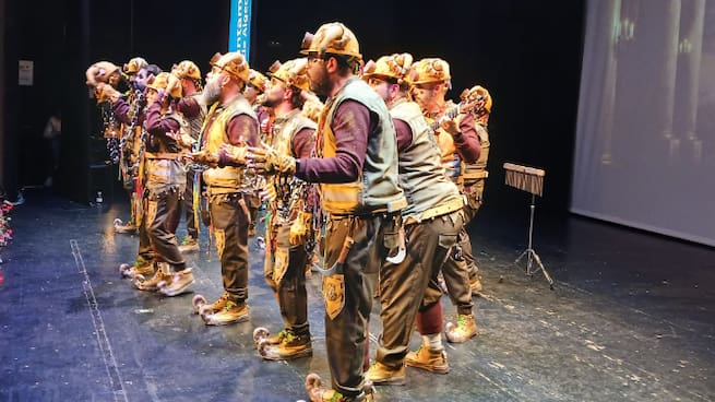 Comparsa En mi tiempo mando yo