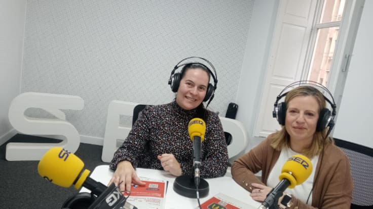 Ana Belén López y Carolina Higueras, técnicas de empleo, detallan acciones formativas "a la carta" diseñadas por Cruz Roja en coordinación con empresas de Linares y la comarca