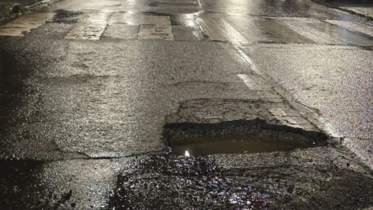 Las fochancas de Santiago destrozan coches y llenan los talleres