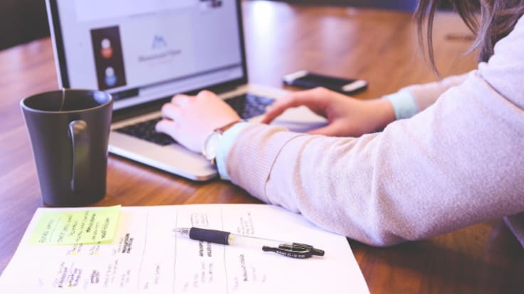 Entrevista a Karina Díaz, responsable de Proyectos y Comunicaciones de Apadrinaunolivo.org