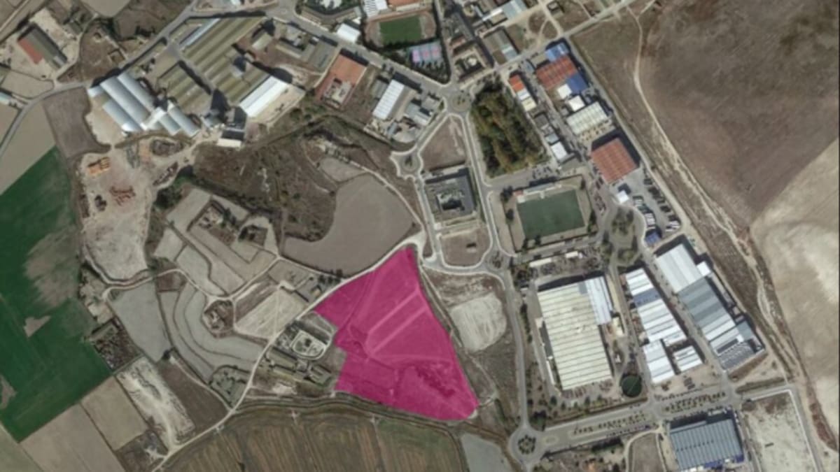 Los vecinos de Tauste reactivan la protesta para reubicar el lavadero de camiones en Las Rozas