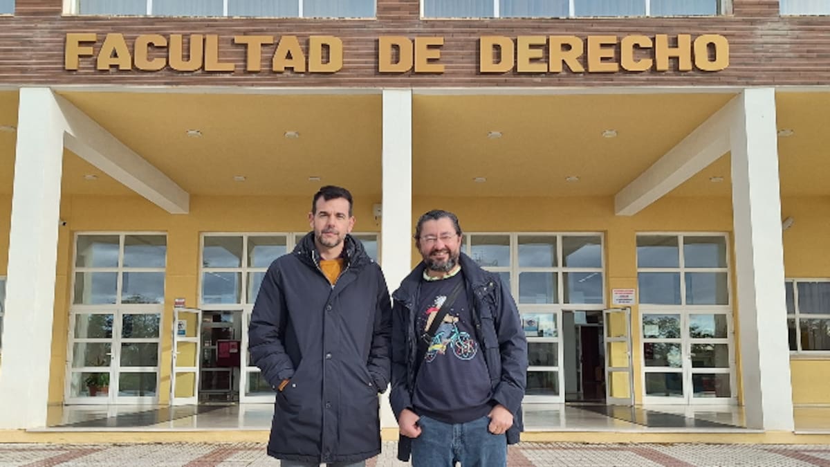 Un centenar de profesores acreditados denuncia un bloqueo de hasta dos años para acceder a la cátedra en la UMA