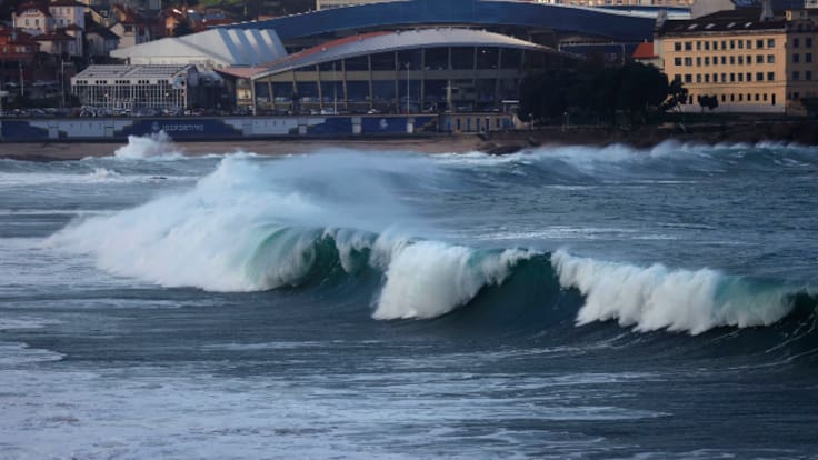 Chema de Paz y Diego Martínez, surfistas