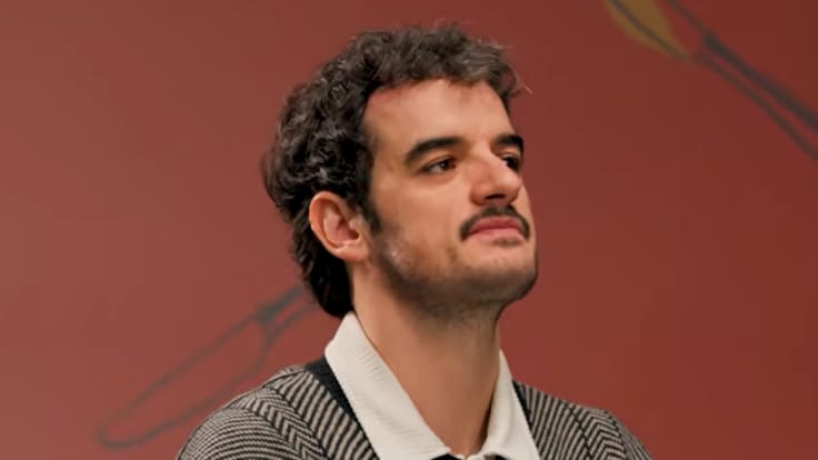 La cura de una enfermedad mortal a cambio de encubrir un asesinato: el dilema de Martín Cuervo que mezcla el bien común, la compasión y la familia