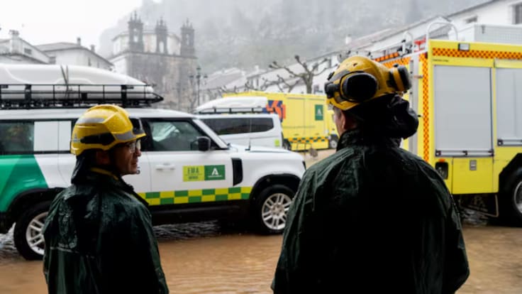 El tren de borrascas en la Península evidencia la precariedad de los bomberos andaluces