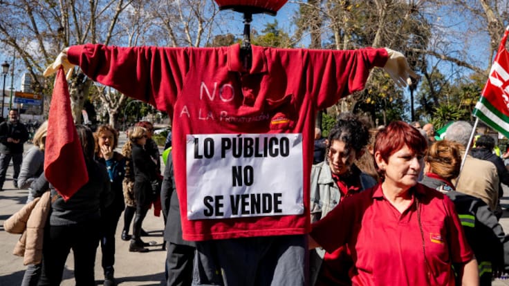 José Menacho, presidente del comité de empresa del Ayuntamiento de Sevilla: "Con la privatización de la limpieza de los colegios, la ciudadanía tendrá que pagar más impuestos"