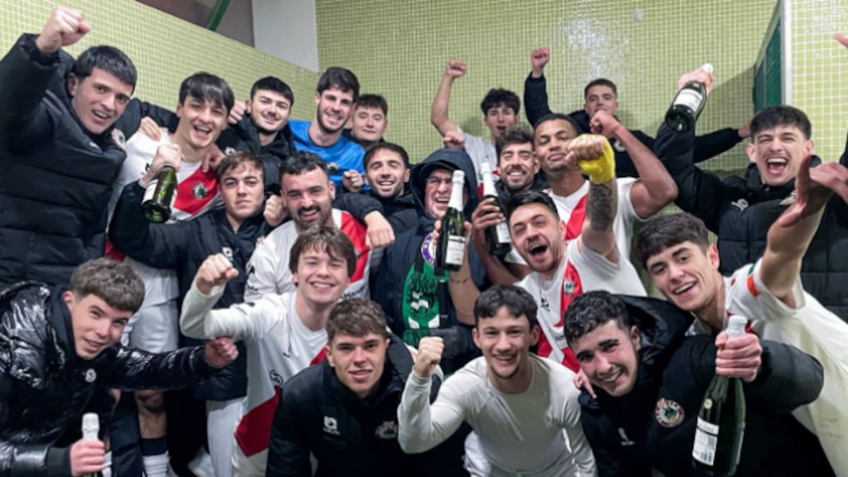 Ángel Caso, entrenador del Unión Club de Astillero: "Ha sido una muy buena temporada, tenemos un equipo joven, con hambre y lleno de chicos del pueblo"