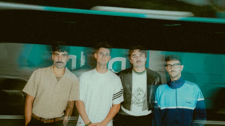 Gorka Exteberria, cantande Supercremalleras: "Buscábamos un sonido más sucio… más natural, más cercano a cómo sonamos en directo"