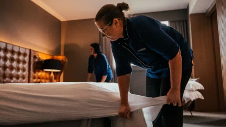 Las cadenas hoteleras de Ibiza invierten en viviendas para alojar a su personal de temporada