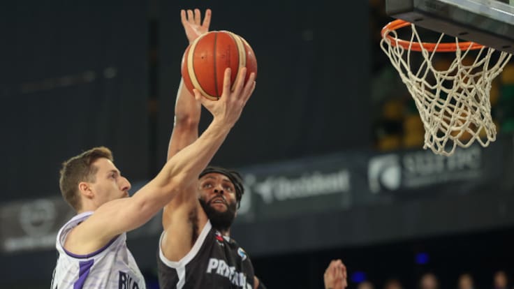 Aleix Font, en Play Basket Bizkaia: "Creo que todos tenemos la ilusión de pelear por ese playoff"