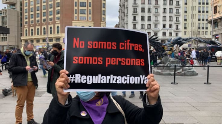 Aconseguir la regularització: "Podré treballar, tenir més drets i un habitatge"