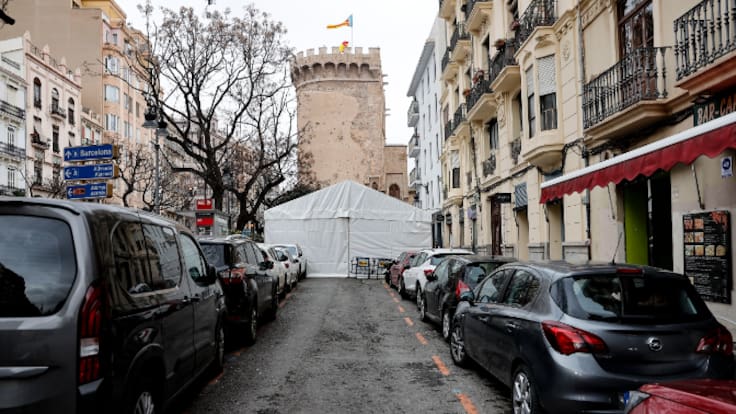 El viento de levante marcará el inicio de marzo con las primeras mascletás y complicará el montaje fallero
