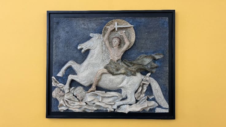 T04X03 Alcoi, avant la Festa!_L’escultura de San Jorge de Fina Llàcer