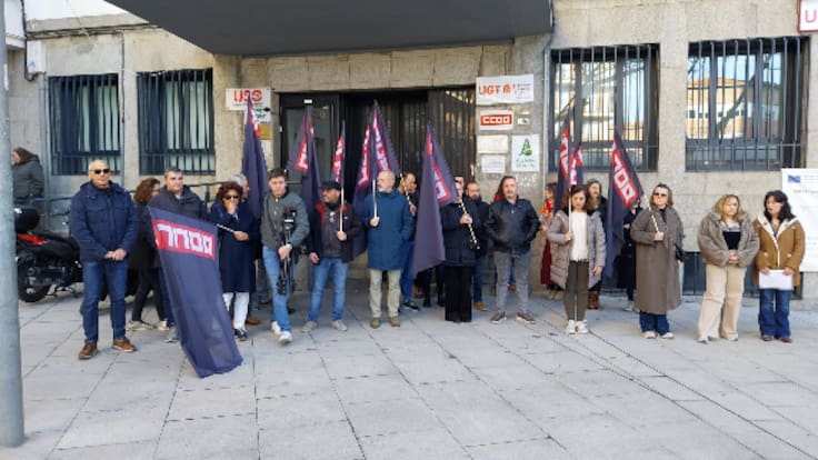 Concentración tras la muerte de un peón forestal en Mahíde