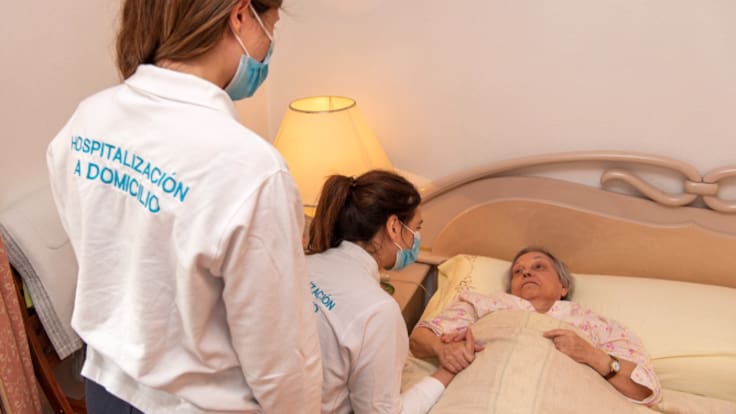 Manuel Jesús Ruiz Polaina, jefe del servicio de hospitalización domiciliaria en el Hospital de Getafe, repasa sus beneficios