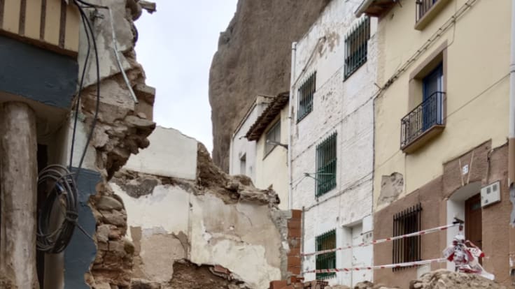 Los vecinos afectados por el colapso de la vivienda en Quel vuelven a sus casas