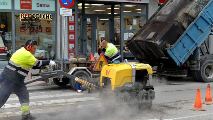 El alcalde de Valdemoro, David Conde, repasa el nuevo plan de asfaltado