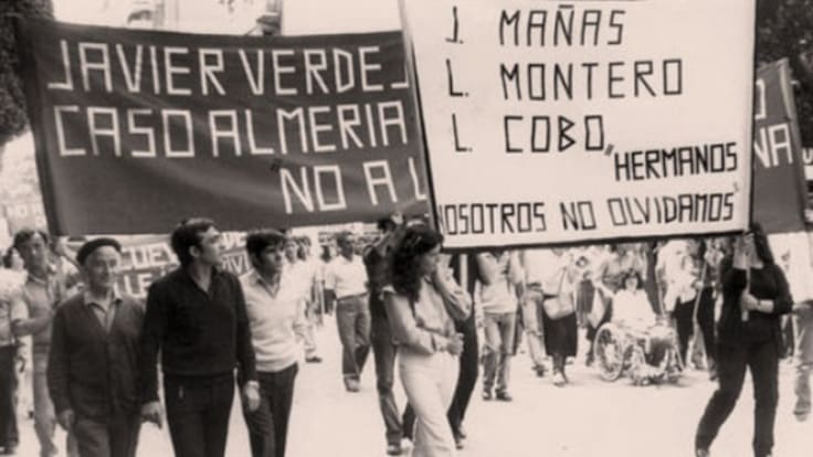 Los 65 crímenes de la Transición olvidados por el Gobierno