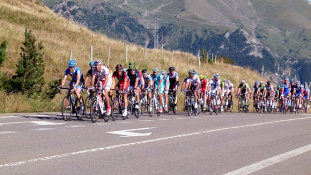 Enrique Ascaso del CC Edelweis explica el recorrido preparado para los Campeonatos de España