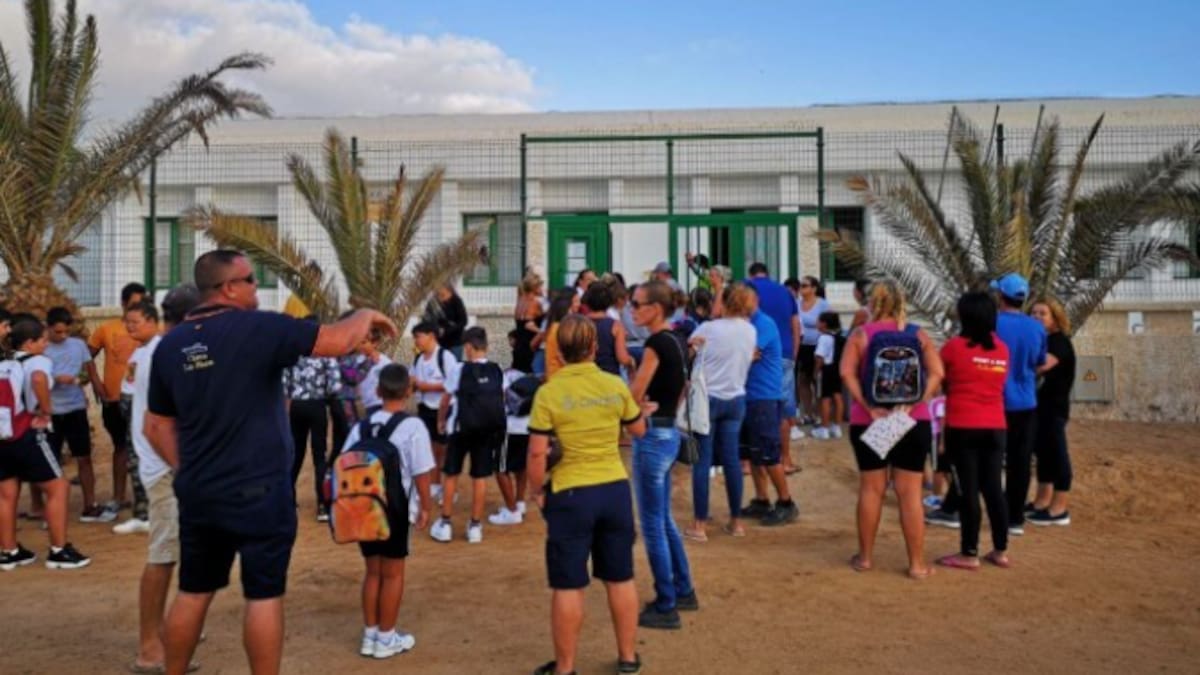Ser profesor en La Graciosa: problemas para encontrar casa y 1.400 euros en ferrys por curso