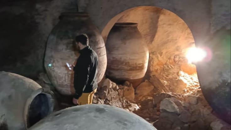 Daniel Peña impulsa la recuperación de las cuevas-bodega de Tarancón