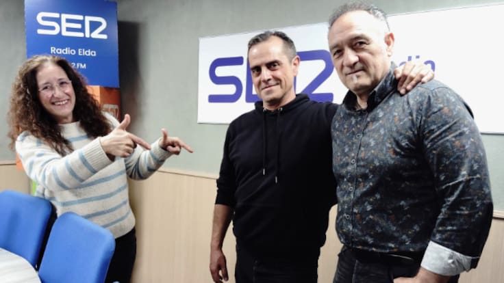 Lola Vélez conversa con Mariano y Joku, músicos de Planeta Emocional.