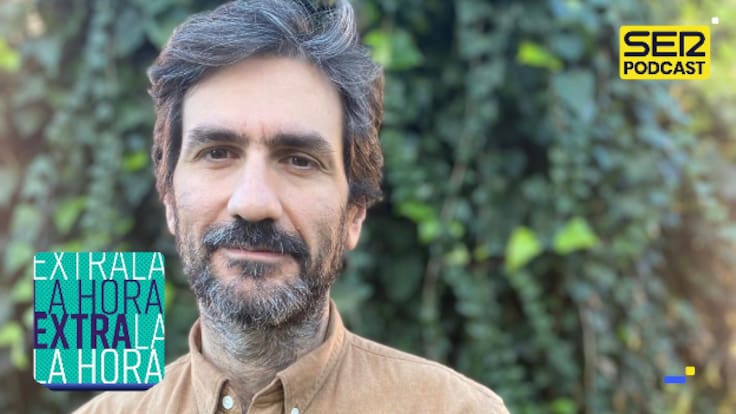 Mario Trigo, ilustrador: "La Iglesia en la Edad Media convirtió al lobo en un símbolo de herejía y brujería, incluso con connotaciones políticas que llegan hasta hoy"
