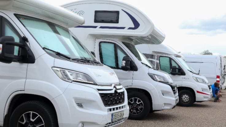 Coordenada 25 | Vivir en una autocaravana en el paraíso: la dura situación de la crisis de vivienda en las islas