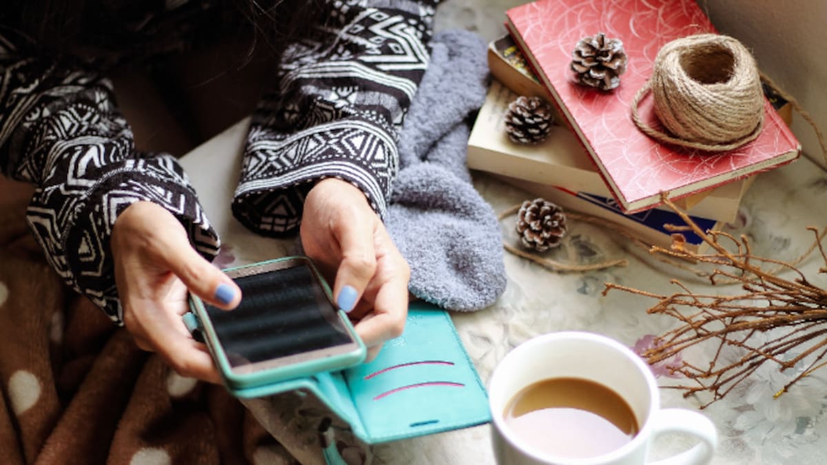 Jóvenes, redes sociales y decisiones emocionales: por qué confiamos más en influencers que en fuentes oficiales