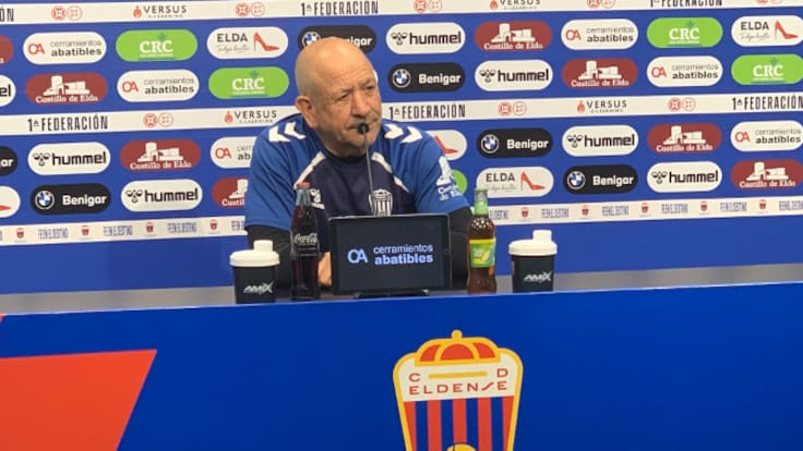 Claudio Barragán, Ent. del Eldense, antes de recibir al C. E. Europa